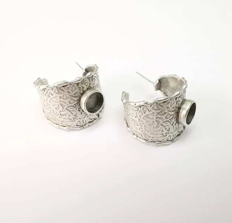 Earring Stud Base, Organic Shape Earring Blank, Ear Settings Resin Bezel, Cabochon Mounting, Antique Silver Plated Brass (8mm blanks) G35423