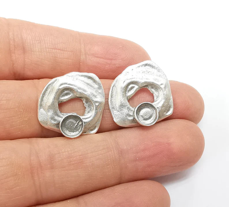 Earring Stud Base, Organic Shape Earring Blank, Ear Settings Resin Bezel, Cabochon Mounting, Antique Silver Plated Brass (6mm blanks) G35429