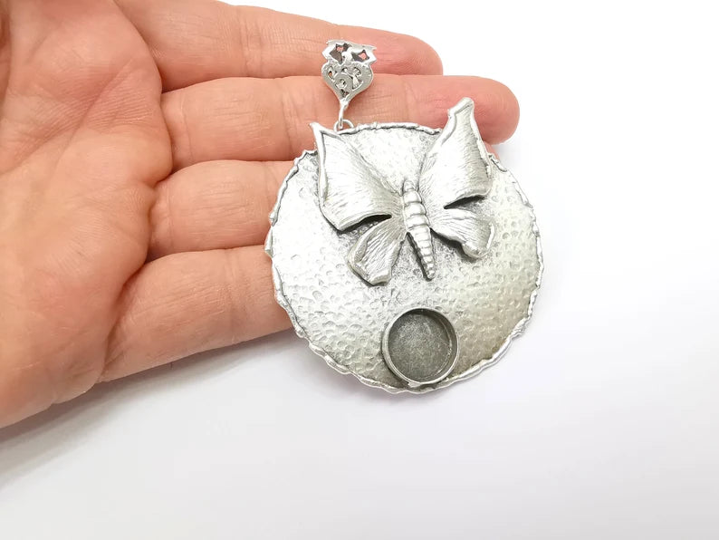 Butterfly Pendant Blank, Cabochon Bezel, Locket Pendant Base, inlay Mounting, Resin Necklace, Antique Silver Plated Brass 14mm blank G35431