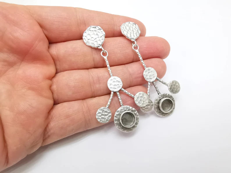 Hammered Earring Blank, Earring Dangle Base, Ear Settings Resin Bezel, Cabochon Mounting, Antique Silver Plated Brass (8mm blanks) G35436