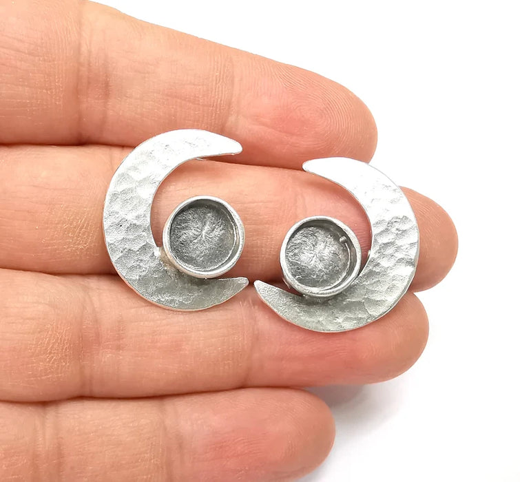 Moon Earring Base, Crescent Earring Blank, Ear Setting Resin Bezel, Cabochon Mounting, Antique Silver Plated Brass (10mm blanks) G35450