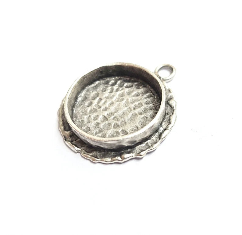 Silver Pendant Blank, Cabochon Bezel, Locket Pendant Base, inlay Mountings, Resin Necklace, Antique Silver Plated Brass (20mm blank) G35258