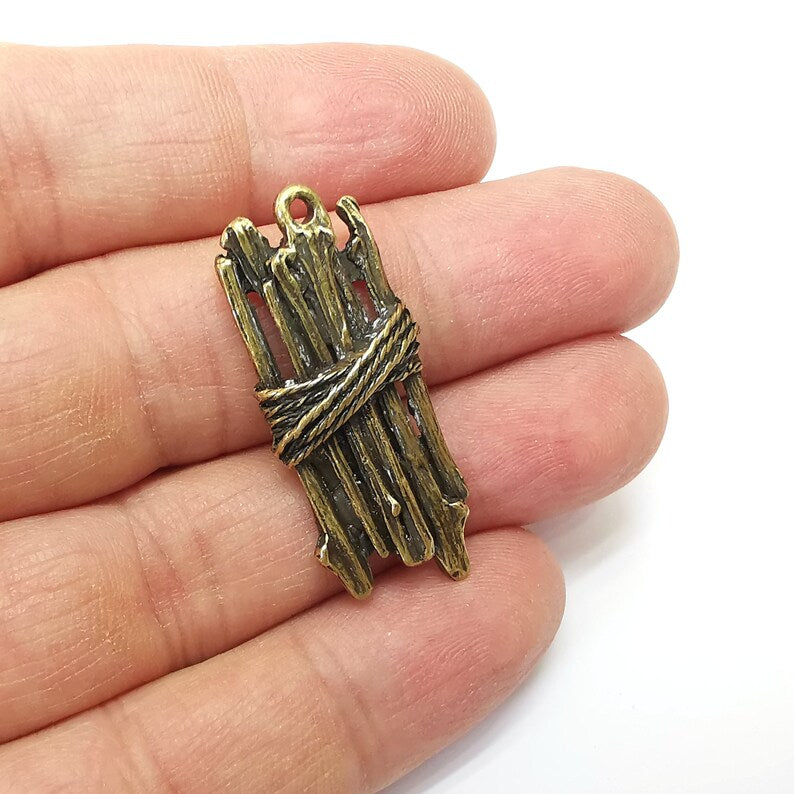 Bronze Dangle Charms, Knot Charms, Rustic Charms, Earring Charms, Bronze Pendant, Necklace Parts, Antique Bronze Plated 38x16mm G35263