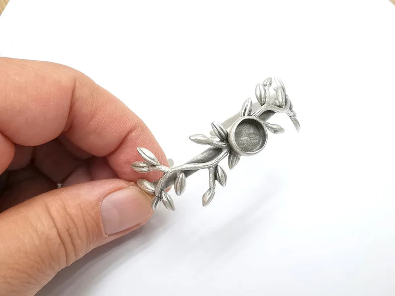Leaf Bracelet, Leaf Branch Cuff, Ivy Bangle Bezel, Resin Blank, Wristband Cabochon Base, Adjustable Antique Silver Brass (10mm) G35273
