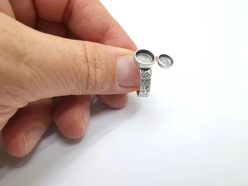 Ring Setting, Cabochon Blank, Resin Bezel, Round Ring Mounting, Epoxy Frame Base, Adjustable Antique Silver Plated Brass 6mm and 8mm G35294