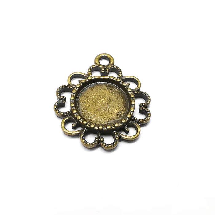 Flower Pendant Blank, Cabochon Bezel, Round Pendant Base, inlay Mountings, Resin Necklace, Antique Bronze Plated Metal 14mm blank G35302