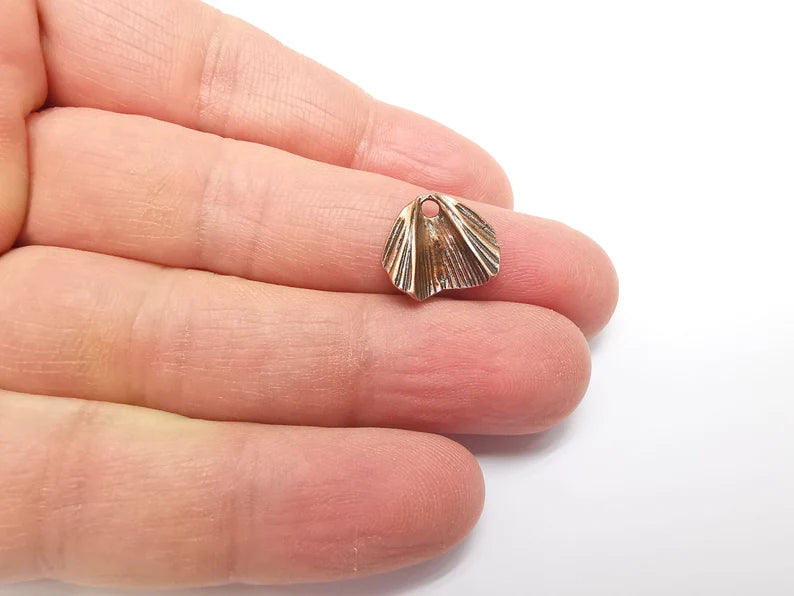 5 Copper Dangle Charms, Boho Charms, Rustic Charms, Earring Charms, Copper Pendant, Necklace Parts, Antique Copper Plated 15x13mm G35303