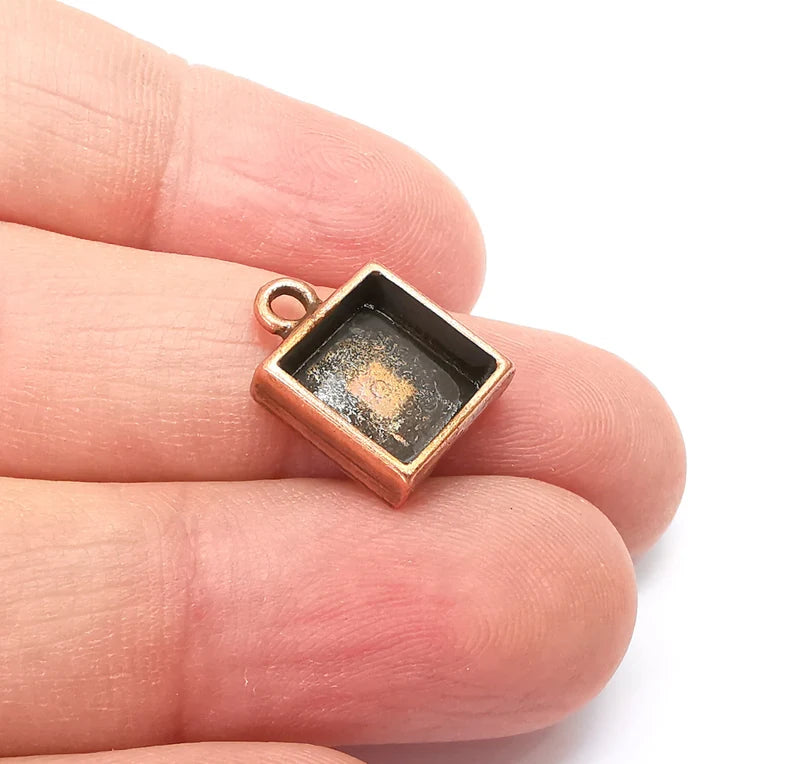 5 Copper Pendant Blank, Cabochon Bezel, Locket Pendant Base, inlay Mountings, Resin Necklace, Antique Copper Plated (10x10 mm blank) G35482