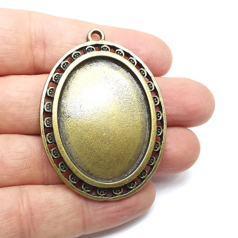 Bronze Pendant Blank, Cabochon Bezel, Oval Pendant Base, inlay Mountings, Resin Necklace, Antique Bronze Plated Metal 40x30mm blank G35327