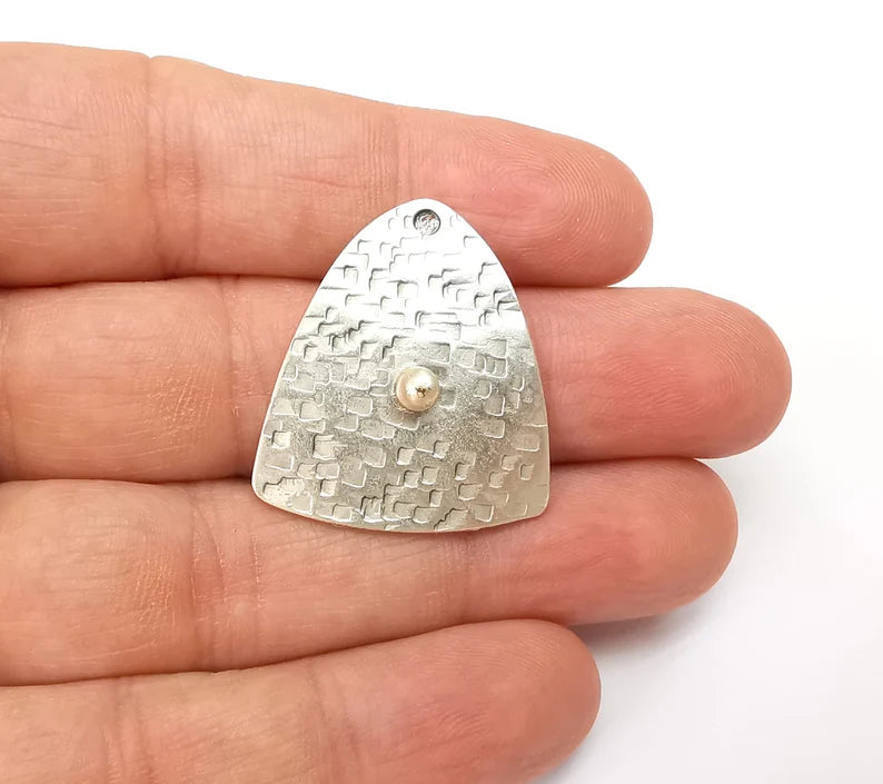 Silver Dangle Charms, Hammered Boho Charm, Rustic Charm, Earring Charm, Silver Pendant, Necklace Parts, Antique Silver Plated 31x28mm G35494