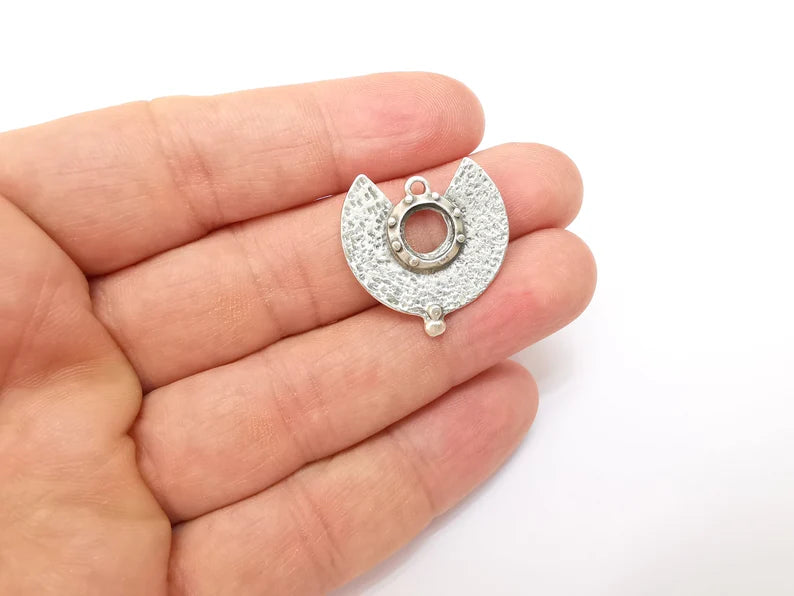 Silver Charms, Boho Charm, Rustic Charm, Earring Charm, Silver Pendant, Necklace Parts, Antique Silver Plated 26mm G35507