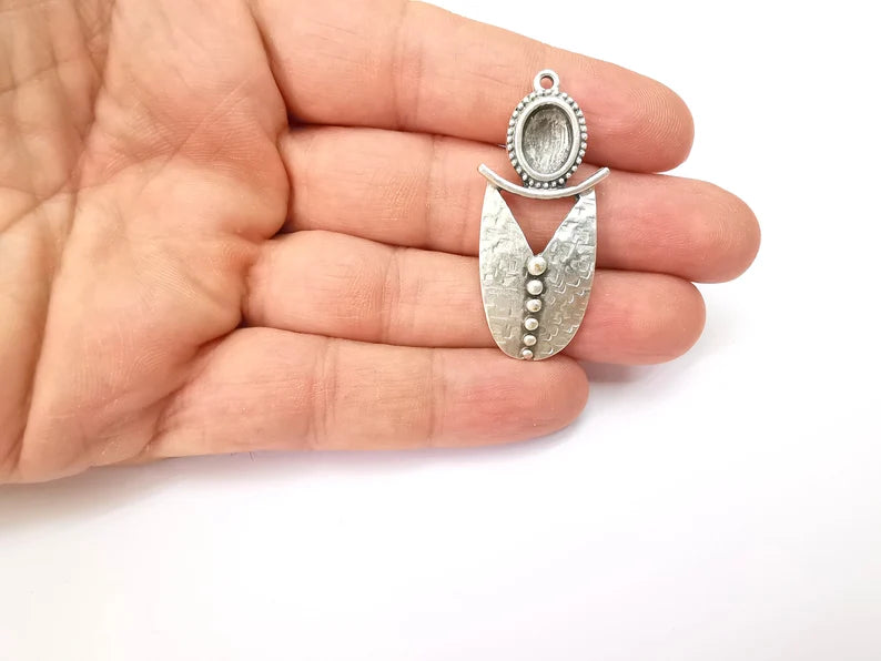 Silver Rustic Charms, Hammered Boho Charm, Ethnic Charm, Earring Charm, Silver Pendant, Necklace Parts, Antique Silver Plated 47x21mm G35512