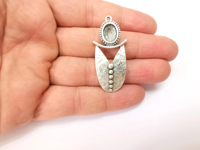 Silver Rustic Charms, Hammered Boho Charm, Ethnic Charm, Earring Charm, Silver Pendant, Necklace Parts, Antique Silver Plated 47x21mm G35512