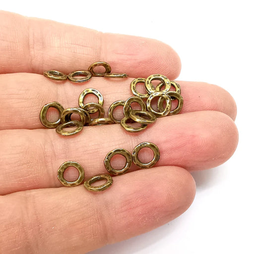 10 Circle Connector, Hammered Disc, Perforated Connector, Round Jewelry Parts, Bracelet Component, Antique Bronze Plated Metal 8mm G35518