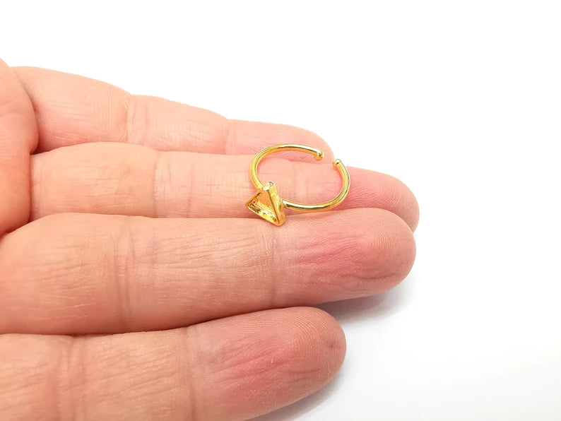 Gold Ring Setting, Cabochon Blank, Resin Bezel, Triangle Ring Mounting, Epoxy Frame Base, Adjustable Antique Gold Plated 5x5x5mm G35345