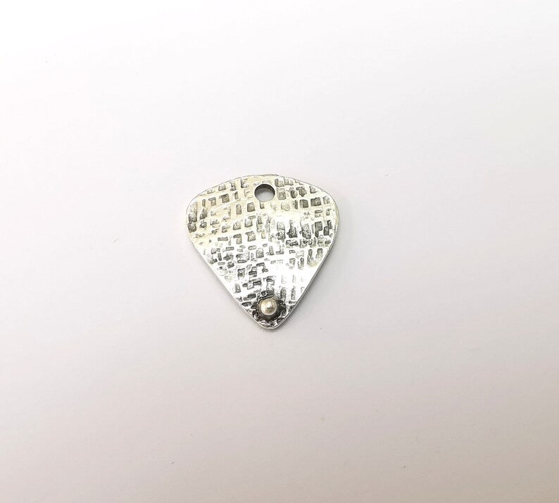 4 Silver Dangle Charms, Boho Charms, Rustic Charms, Earring Charms, Silver Pendant, Necklace Parts, Antique Silver Plated 18mm G35359