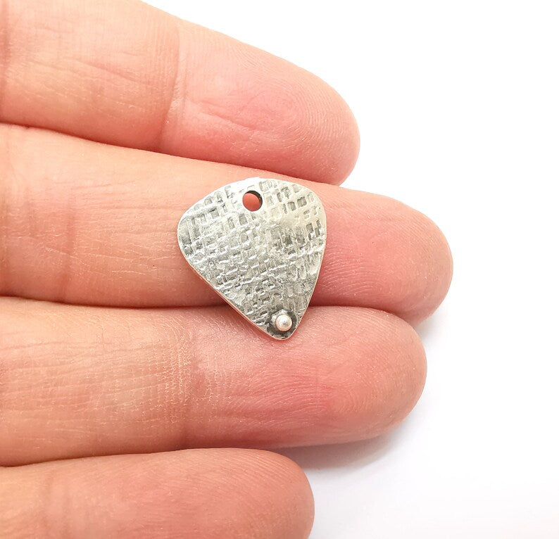 4 Silver Dangle Charms, Boho Charms, Rustic Charms, Earring Charms, Silver Pendant, Necklace Parts, Antique Silver Plated 18mm G35359