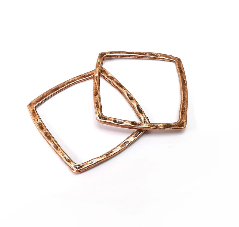 2 Hammered Square Frame, Connector , Charms Jewelry Parts, Bracelet Component, Antique Copper Plated Metal Finding (33mm) G35522