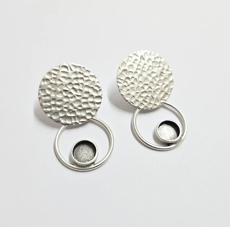 Silver Earring Base, Earring Blank, Ear Settings Bezel, Resin Blank, Cabochon Mountings, Antique Silver Plated Brass (8mm blanks) G35406