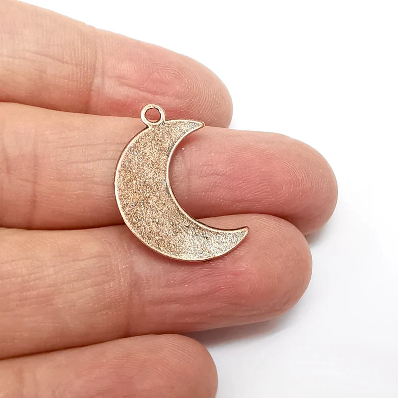 Copper Crescent Charms, Baroque Charms, Moon Earring Charms, Copper Rustic Pendant, Necklace Parts, Antique Copper Plated 26x18mm G35411