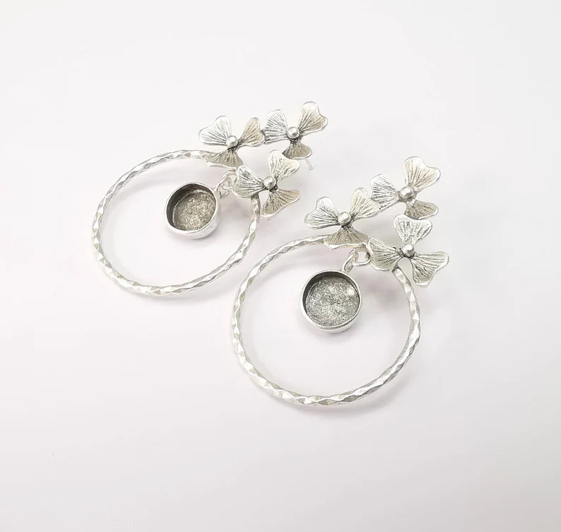 Flower Earring Base, Earring Blank, Ear Settings Bezel, Resin Blank, Cabochon Mountings, Antique Silver Plated Brass (10mm blanks) G35416