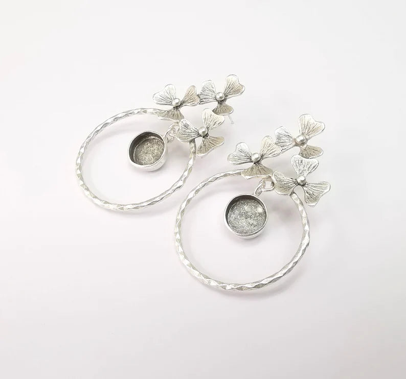 Flower Earring Base, Earring Blank, Ear Settings Bezel, Resin Blank, Cabochon Mountings, Antique Silver Plated Brass (10mm blanks) G35416