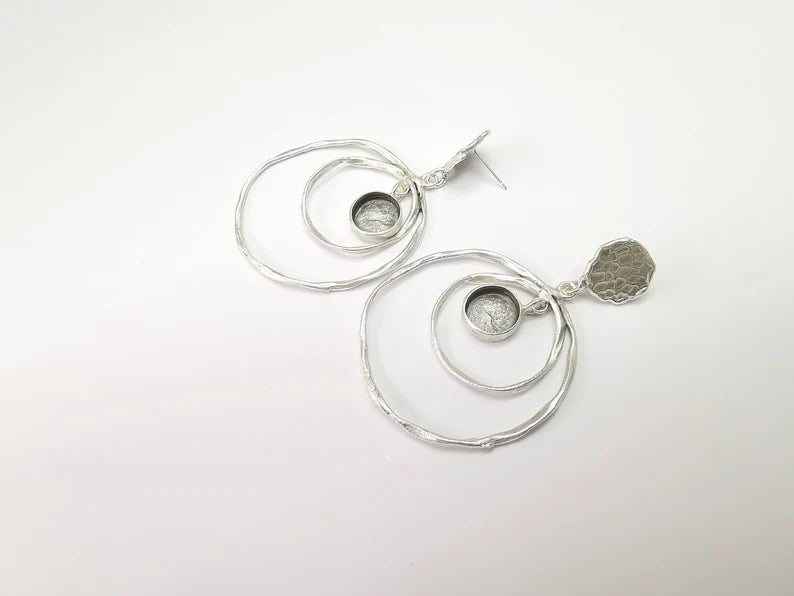 Circled Earring Base, Dangle Resin Earring Blank, Ear Settings Bezel, Cabochon Mountings, Antique Silver Plated Brass (10mm blanks) G35421