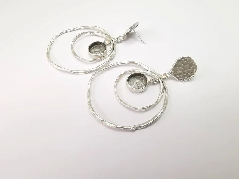Circled Earring Base, Dangle Resin Earring Blank, Ear Settings Bezel, Cabochon Mountings, Antique Silver Plated Brass (10mm blanks) G35421