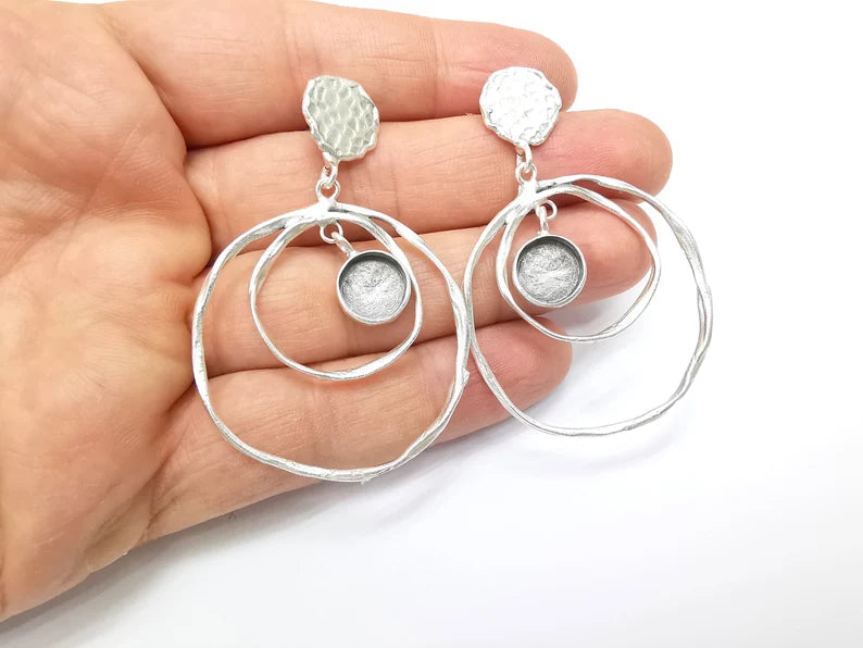 Circled Earring Base, Dangle Resin Earring Blank, Ear Settings Bezel, Cabochon Mountings, Antique Silver Plated Brass (10mm blanks) G35421