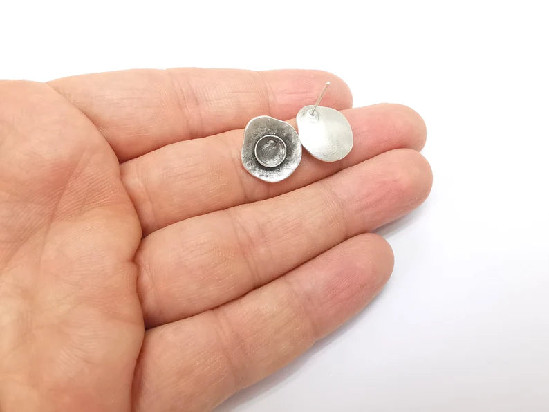 Earring Stud Base, Organic Shape Earring Blank, Ear Settings Resin Bezel, Cabochon Mounting, Antique Silver Plated Brass (6mm blanks) G35422