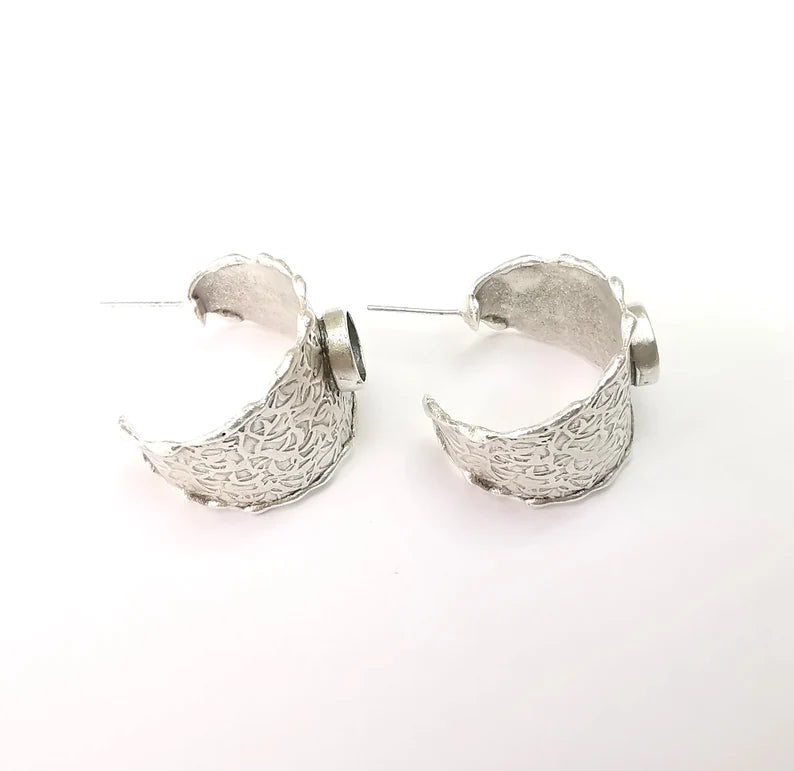 Earring Stud Base, Organic Shape Earring Blank, Ear Settings Resin Bezel, Cabochon Mounting, Antique Silver Plated Brass (8mm blanks) G35423