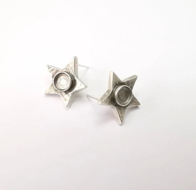 Earring Stud Base, Star Earring Blank, Ear Settings Resin Bezel, Cabochon Mounting, Antique Silver Plated Brass (6mm blanks) G35424