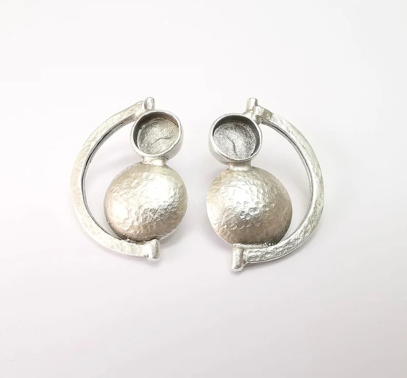Earring Stud Base, Moon Earring Blank, Ear Settings Resin Bezel, Cabochon Mounting, Antique Silver Plated Brass (10mm blanks) G35427