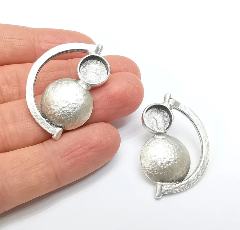Earring Stud Base, Moon Earring Blank, Ear Settings Resin Bezel, Cabochon Mounting, Antique Silver Plated Brass (10mm blanks) G35427