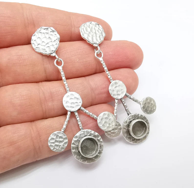 Hammered Earring Blank, Earring Dangle Base, Ear Settings Resin Bezel, Cabochon Mounting, Antique Silver Plated Brass (8mm blanks) G35436