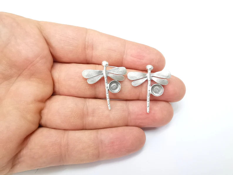 Dragonfly Earring Base, Dragonfly Earring Blank, Ear Setting Resin Bezel, Cabochon Mounting, Antique Silver Plated Brass (6mm blanks) G35440