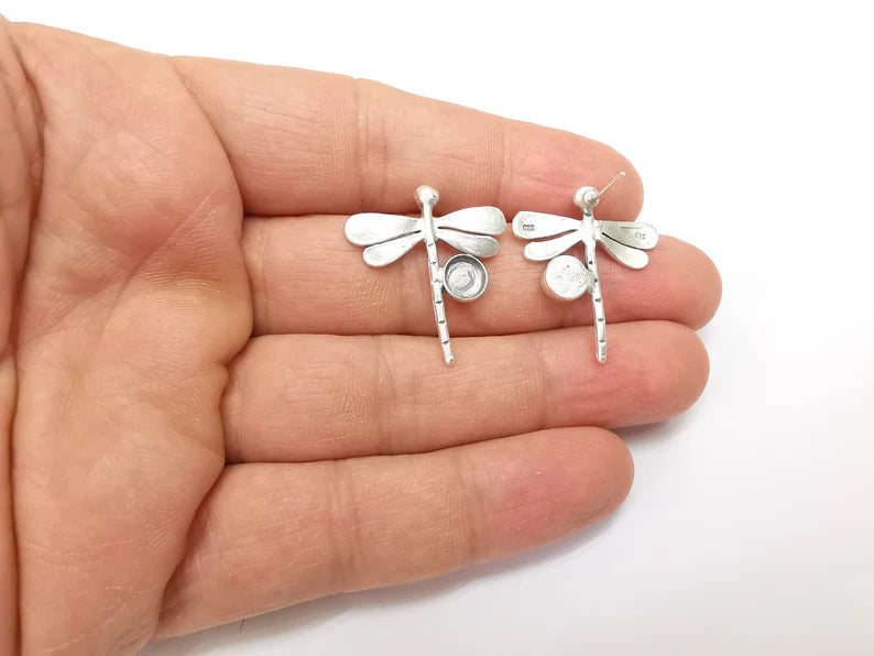 Dragonfly Earring Base, Dragonfly Earring Blank, Ear Setting Resin Bezel, Cabochon Mounting, Antique Silver Plated Brass (6mm blanks) G35440