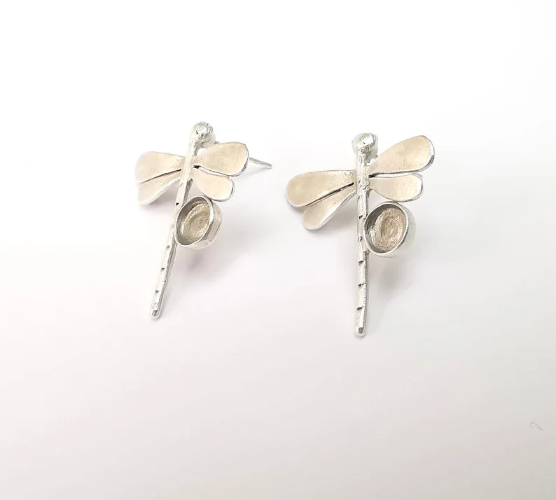 Dragonfly Earring Base, Dragonfly Earring Blank, Ear Setting Resin Bezel, Cabochon Mounting, Antique Silver Plated Brass (6mm blanks) G35440