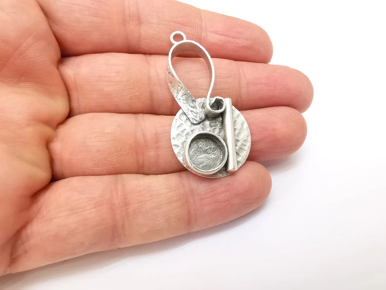 Silver Pendant Blank, Cabochon Bezel, Locket Pendant Base, inlay Mountings, Resin Necklace, Antique Silver Plated Brass (8mm blank) G35544