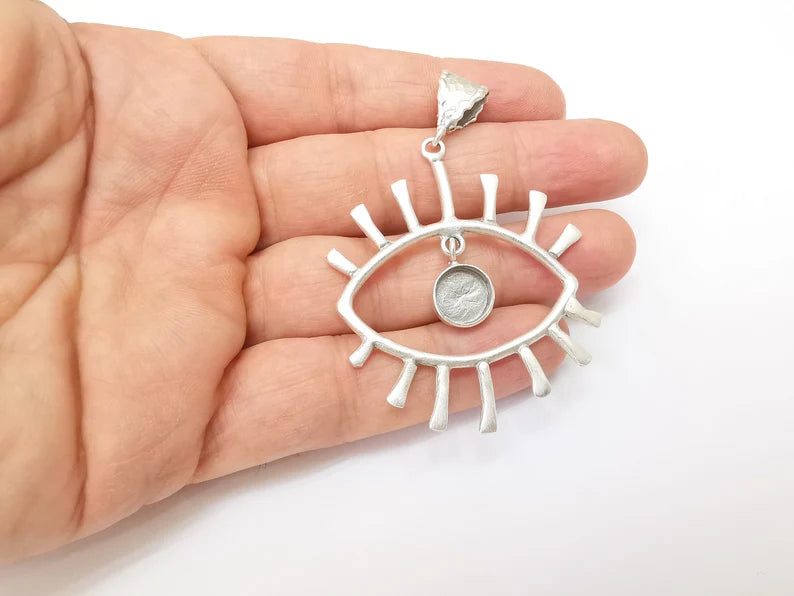 Eye Pendant Blank, Cabochon Bezel, Locket Pendant Base, inlay Mountings, Resin Necklace, Antique Silver Plated Brass (10mm blank) G35545
