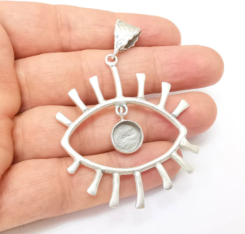 Eye Pendant Blank, Cabochon Bezel, Locket Pendant Base, inlay Mountings, Resin Necklace, Antique Silver Plated Brass (10mm blank) G35545