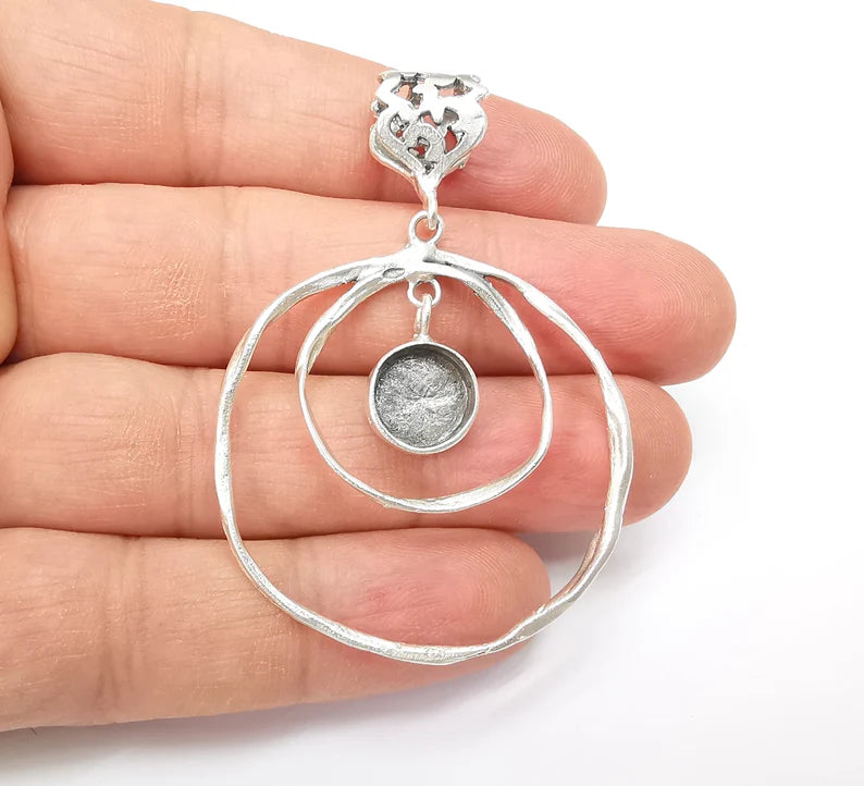 Circle Pendant Bezel, Cabochon Blank, Locket Pendant Base, inlay Mounting, Resin Necklace, Antique Silver Plated Brass 10mm blank G35447