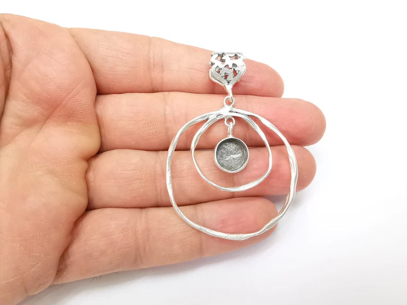 Circle Pendant Bezel, Cabochon Blank, Locket Pendant Base, inlay Mounting, Resin Necklace, Antique Silver Plated Brass 10mm blank G35447