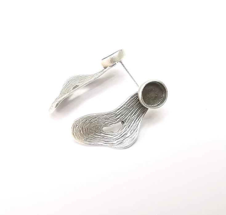 Silver Earring Base, Leaf Earring Blank, Ear Setting Resin Bezel, Cabochon Mounting, Antique Silver Plated Brass (8mm blanks) G35449