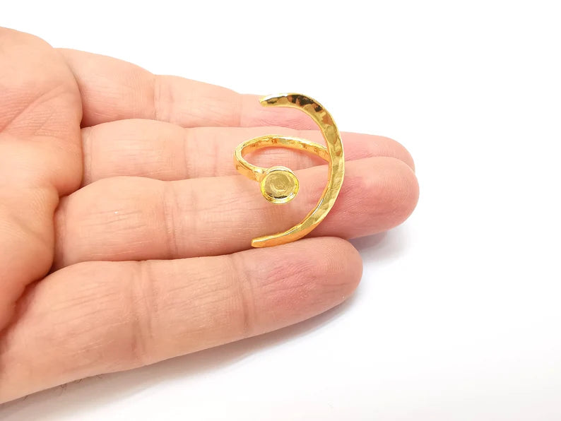 Gold Ring Crescent Setting, Moon Ring Blank, Resin Bezel, Celestial Ring Mounting, Epoxy Frame, Adjustable Antique Gold Plated 6mm G35543