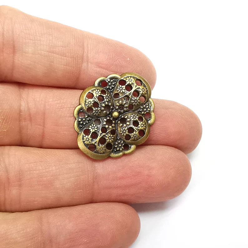 2 Flower Charms, Filigree Charms, Locket Pendant, Earring Charms, Boho Charms, Oval Charms, Antique Bronze Plated (29x23mm) G35478
