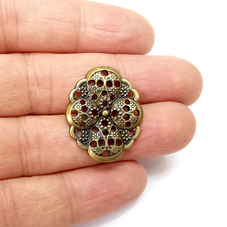 2 Flower Charms, Filigree Charms, Locket Pendant, Earring Charms, Boho Charms, Oval Charms, Antique Bronze Plated (29x23mm) G35478