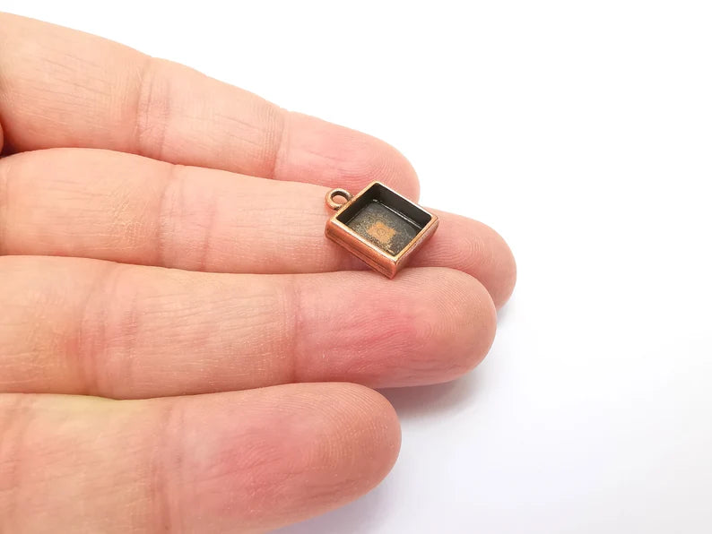 5 Copper Pendant Blank, Cabochon Bezel, Locket Pendant Base, inlay Mountings, Resin Necklace, Antique Copper Plated (10x10 mm blank) G35482