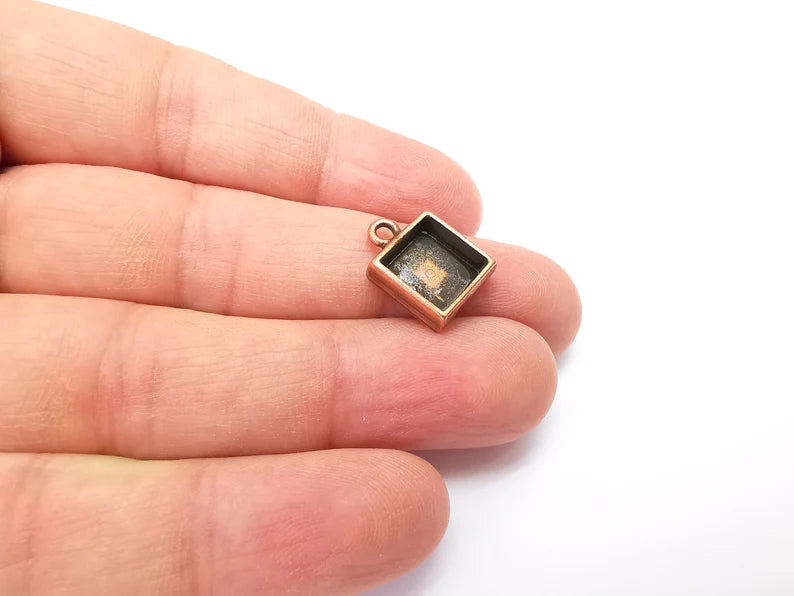 5 Copper Pendant Blank, Cabochon Bezel, Locket Pendant Base, inlay Mountings, Resin Necklace, Antique Copper Plated (10x10 mm blank) G35482