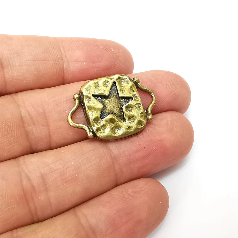 2 Bronze Star Connector, Jewelry Parts, Bracelet Component, Antique Bronze Finding, Antique Bronze Plated Metal (28x19mm) G35581